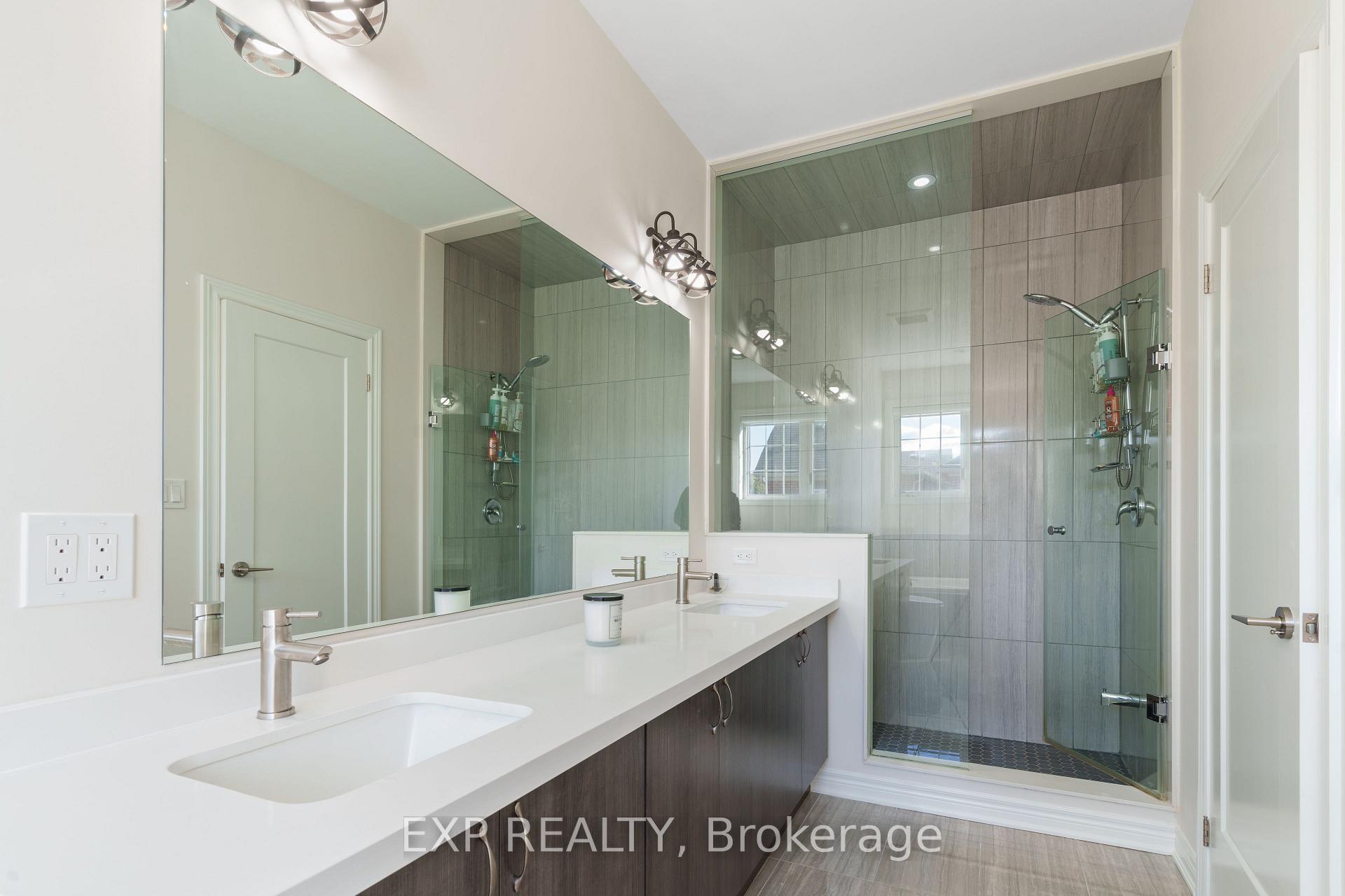 Photo 17 of 52 Titan Trail, Markham, Cedarwood — HOMEH
