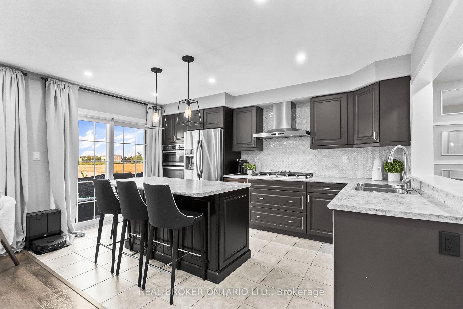 Photo 13 of 680 Laking Terrace, Milton, Clarke — HOMEH