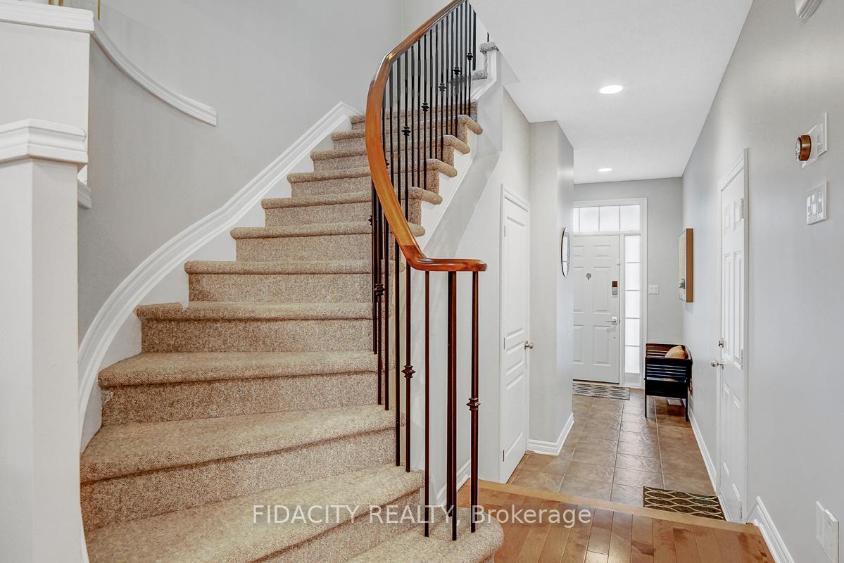 Photo 4 of 226 Saddlesmith Circle, Ottawa, Kanata - Emerald Meadows/Trailwest — HOMEH