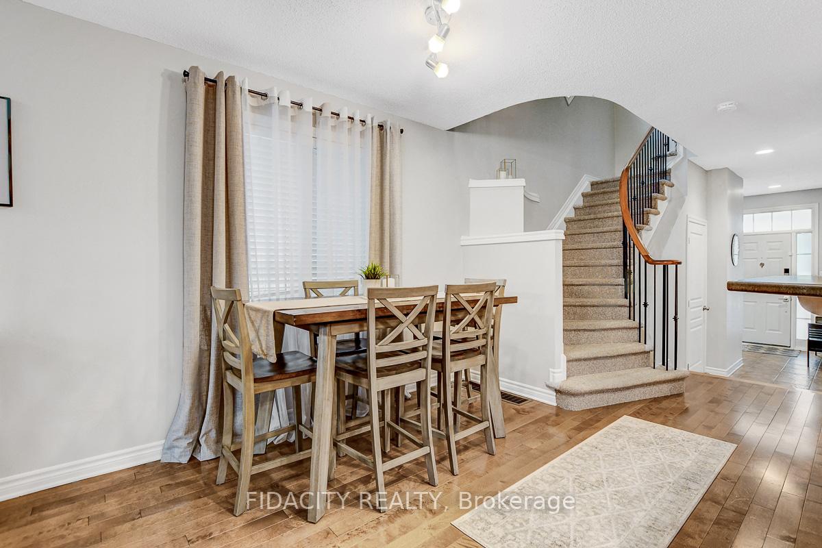 Photo 5 of 226 Saddlesmith Circle, Ottawa, Kanata - Emerald Meadows/Trailwest — HOMEH