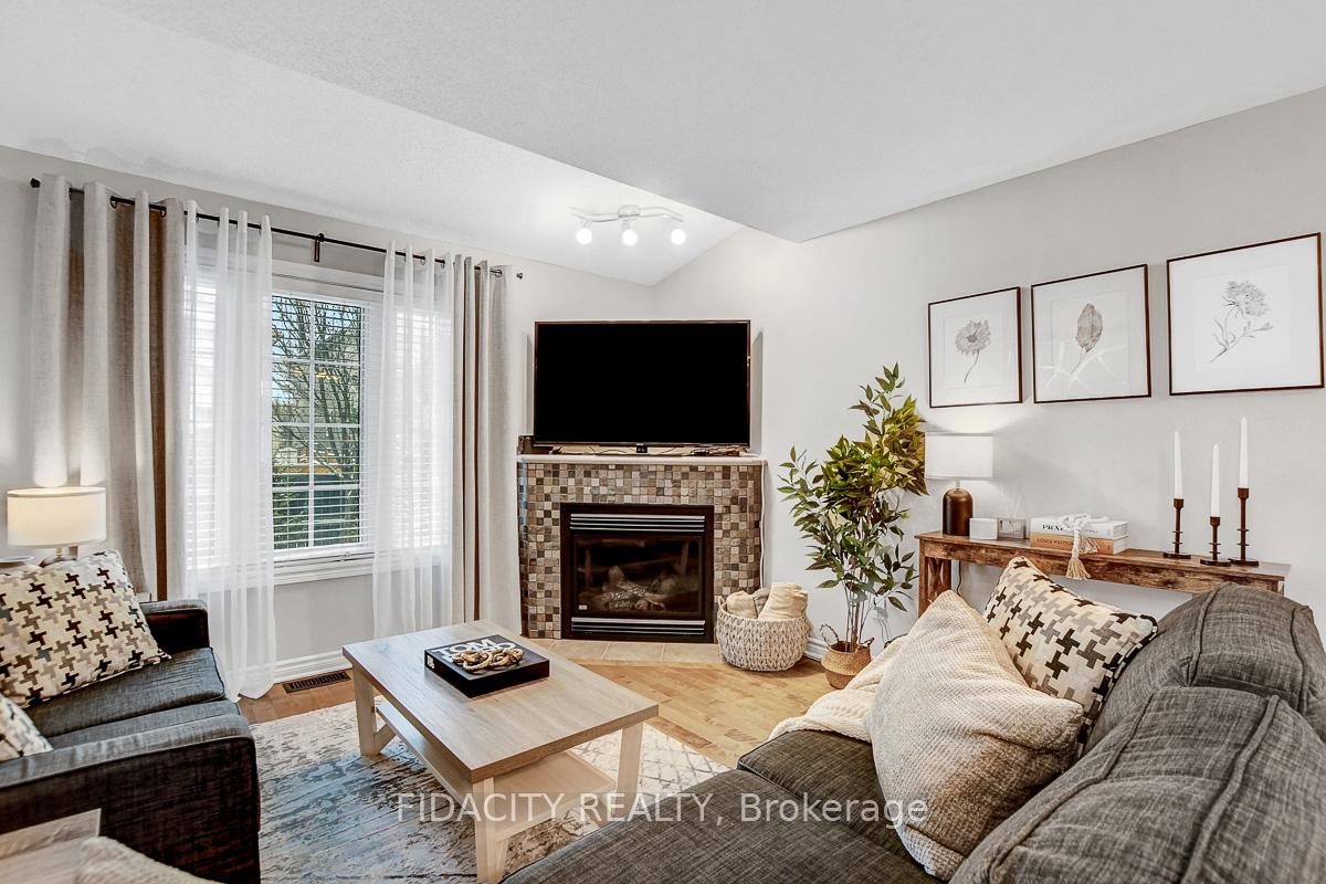 Photo 7 of 226 Saddlesmith Circle, Ottawa, Kanata - Emerald Meadows/Trailwest — HOMEH