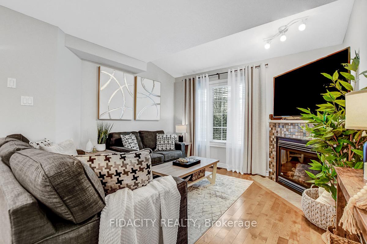 Photo 8 of 226 Saddlesmith Circle, Ottawa, Kanata - Emerald Meadows/Trailwest — HOMEH