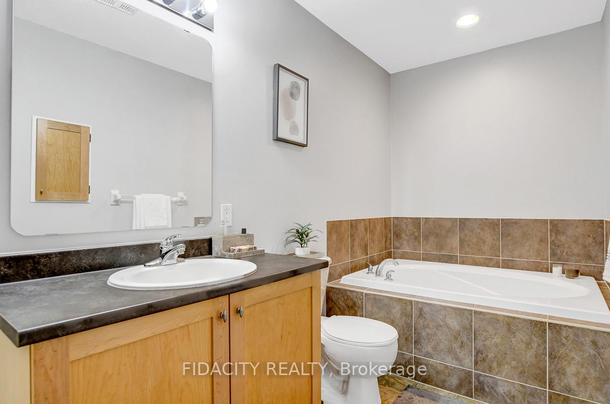 Photo 20 of 226 Saddlesmith Circle, Ottawa, Kanata - Emerald Meadows/Trailwest — HOMEH