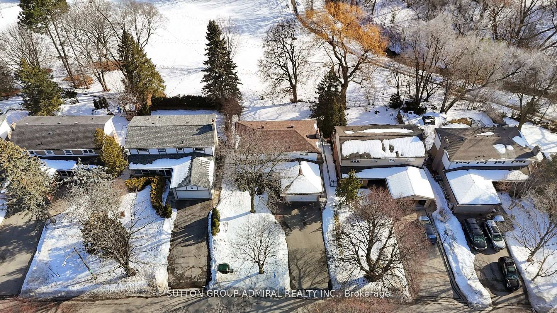 Photo 2 of 93 Kirk Drive, Markham, Royal Orchard — HOMEH