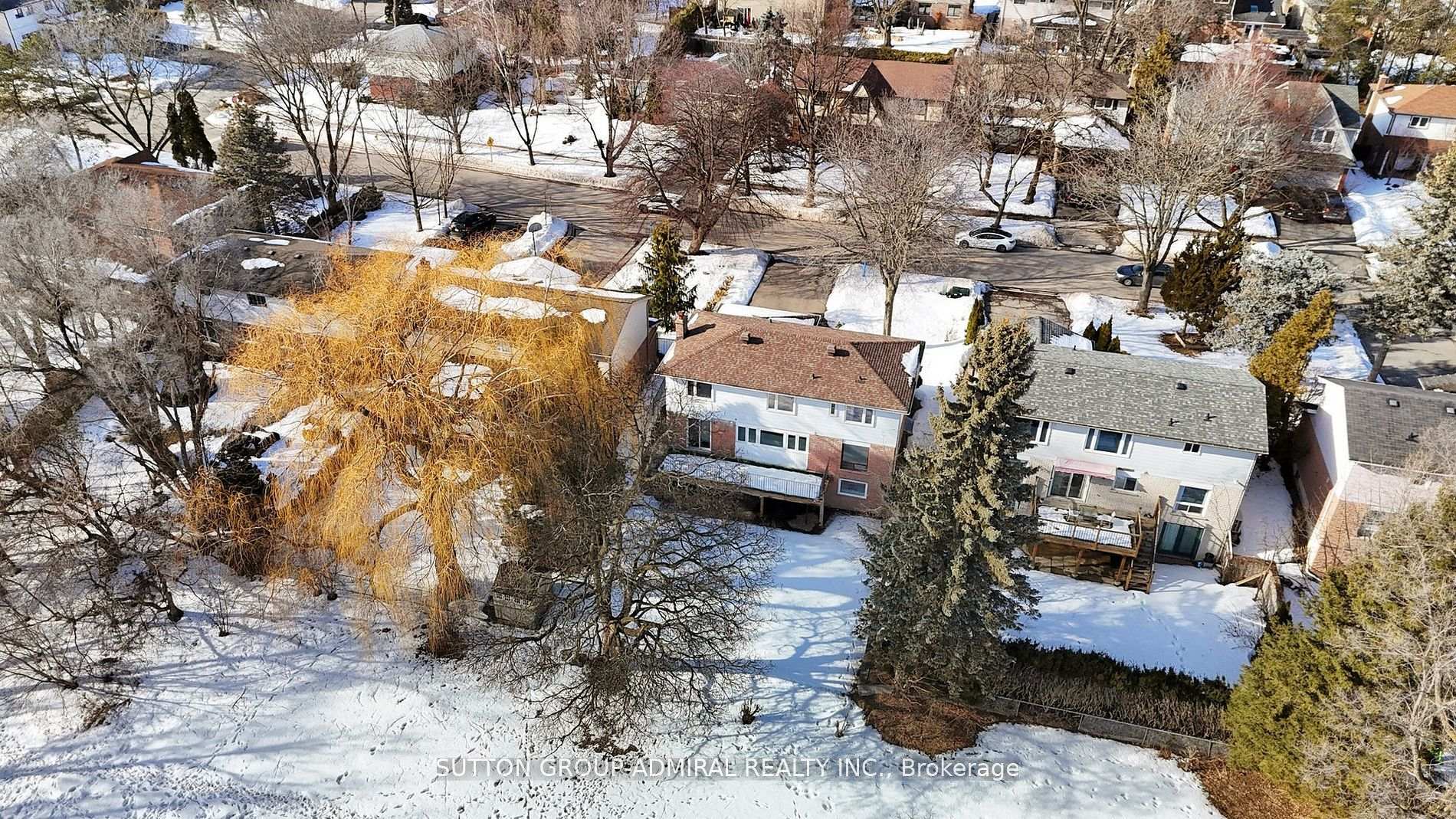 Photo 3 of 93 Kirk Drive, Markham, Royal Orchard — HOMEH