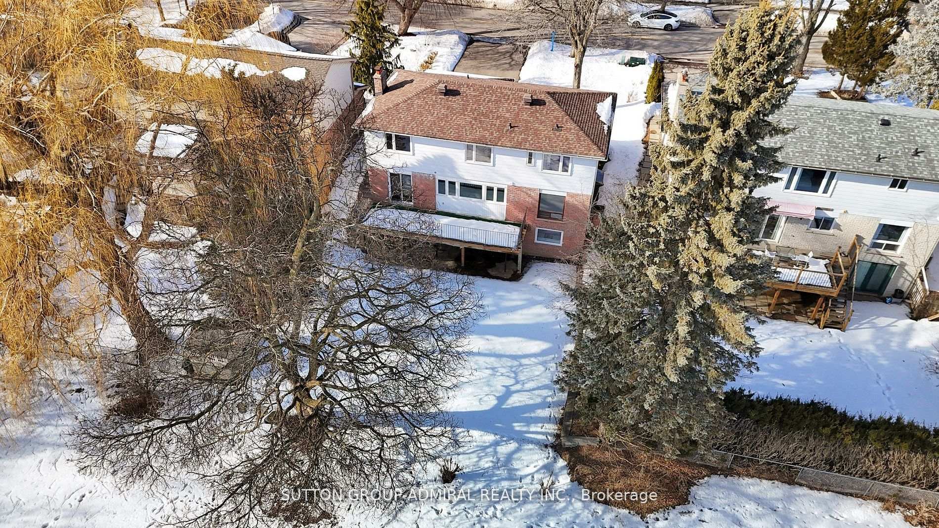 Photo 4 of 93 Kirk Drive, Markham, Royal Orchard — HOMEH