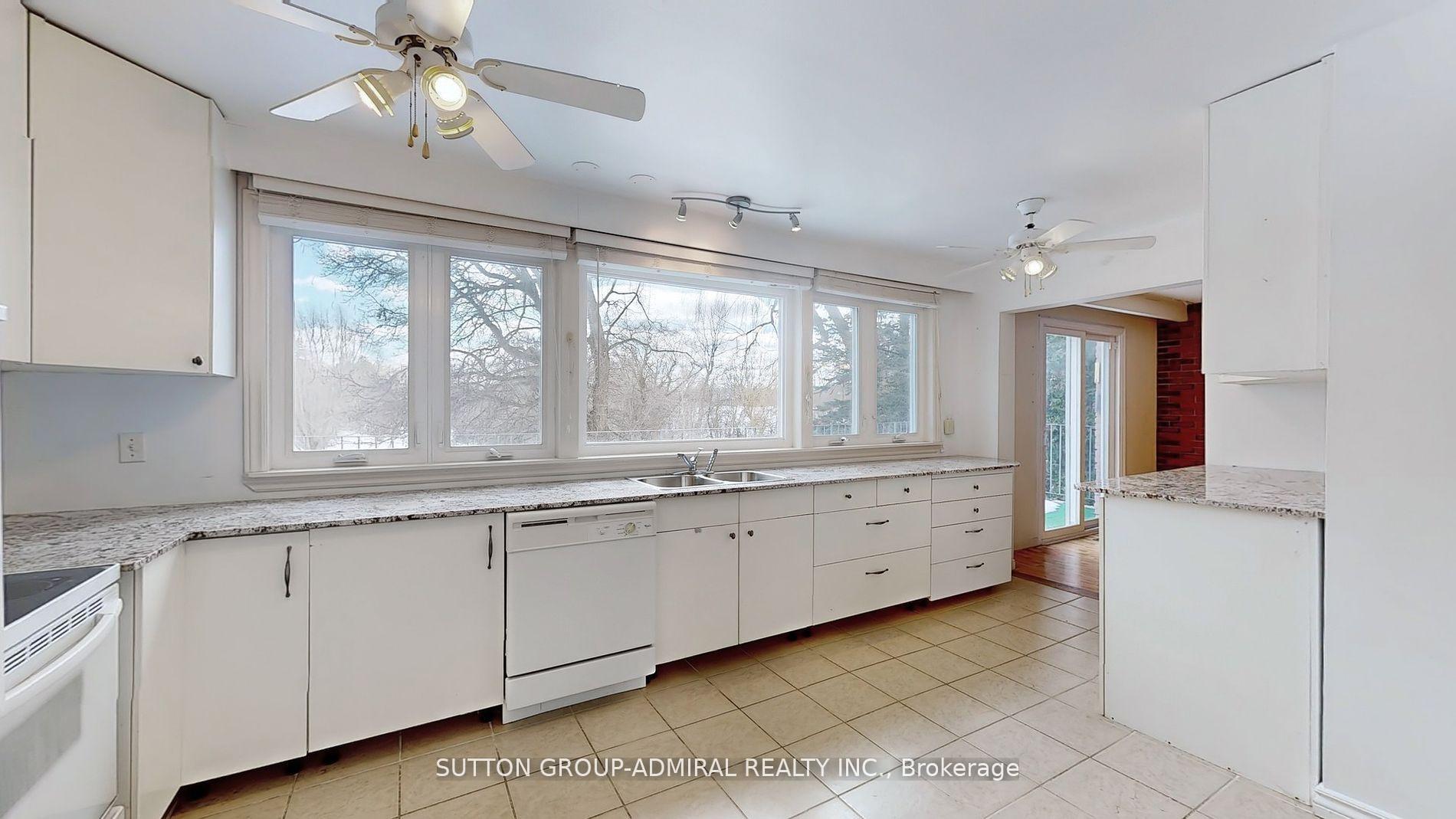 Photo 7 of 93 Kirk Drive, Markham, Royal Orchard — HOMEH