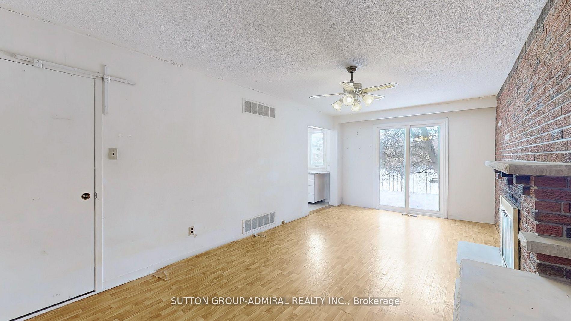 Photo 12 of 93 Kirk Drive, Markham, Royal Orchard — HOMEH