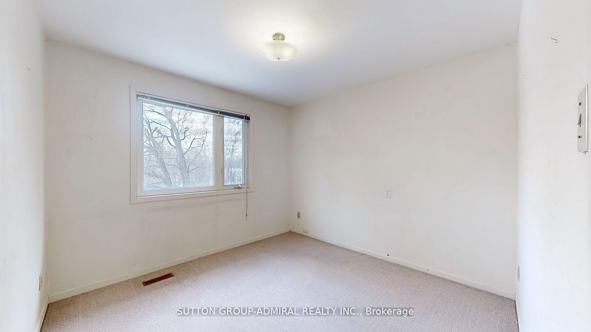 Photo 33 of 93 Kirk Drive, Markham, Royal Orchard — HOMEH