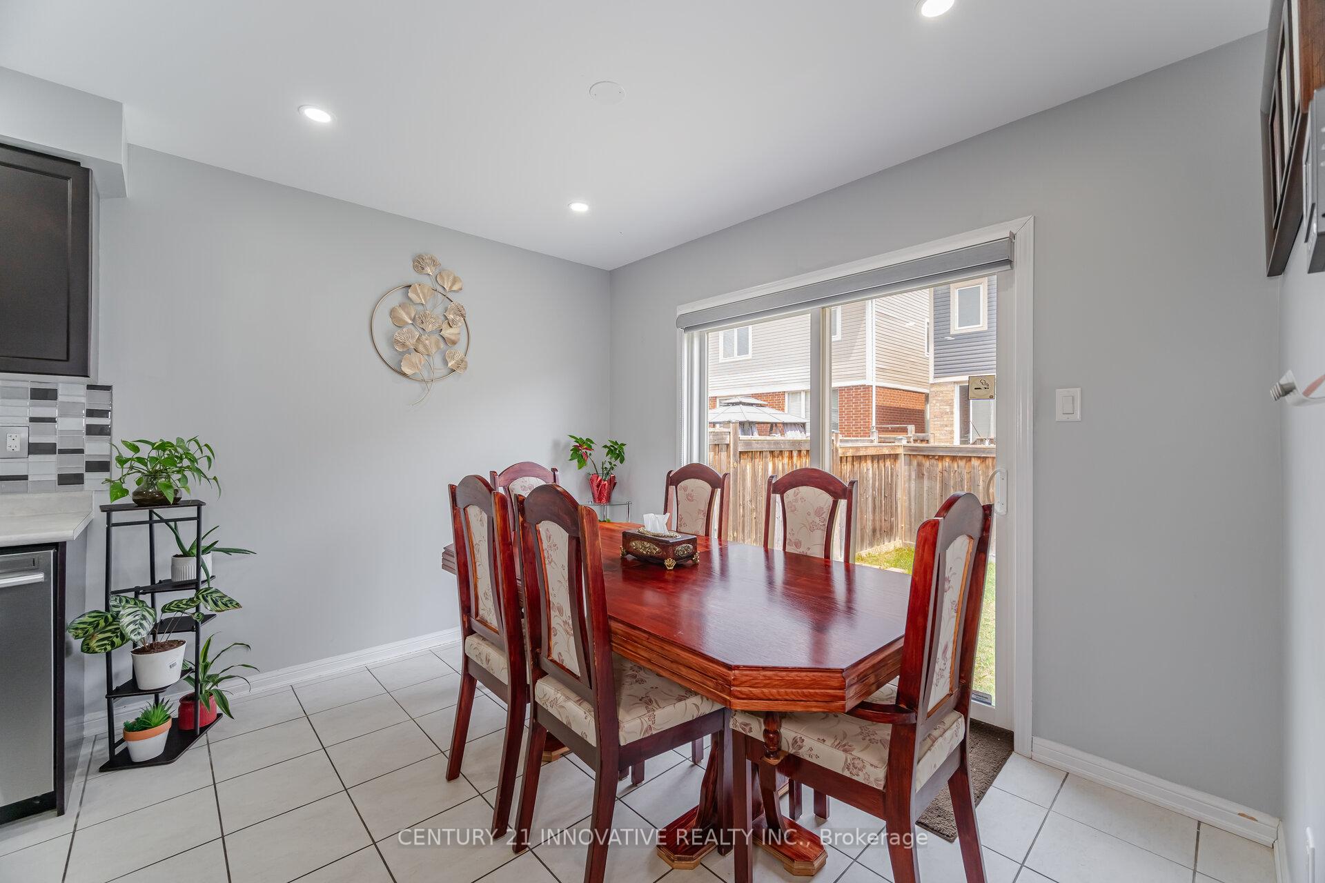 Photo 6 of 909 Asleton Boulevard, Milton, Willmott — HOMEH