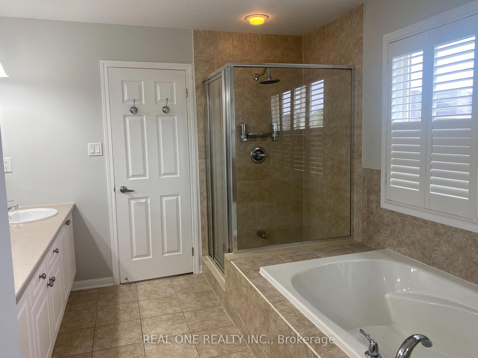 Photo 6 of Unit Upper, 875 Jackman Gate, Milton, Coates — HOMEH