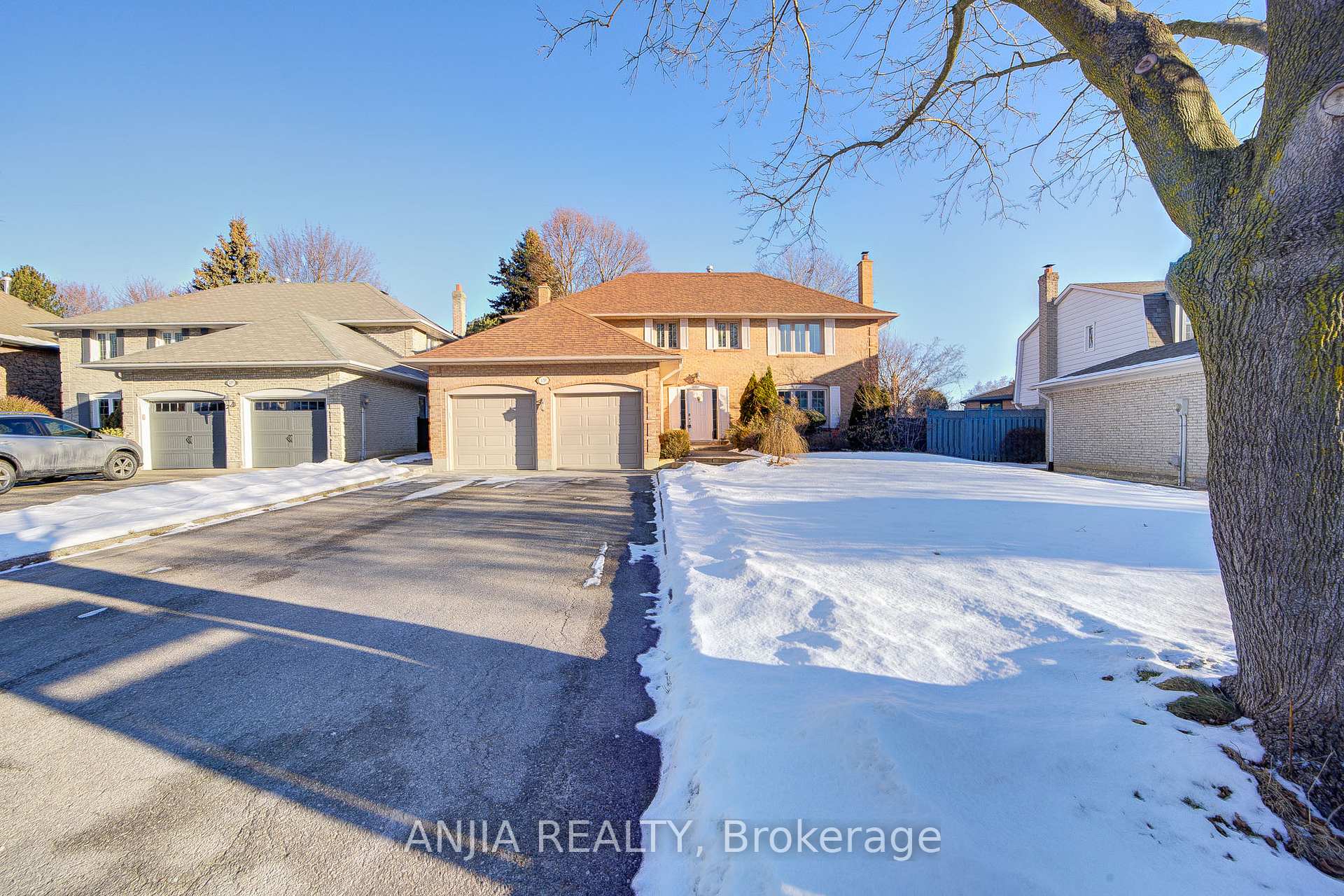 Photo 1 of 139 Briarwood Road, Markham, Unionville — HOMEH