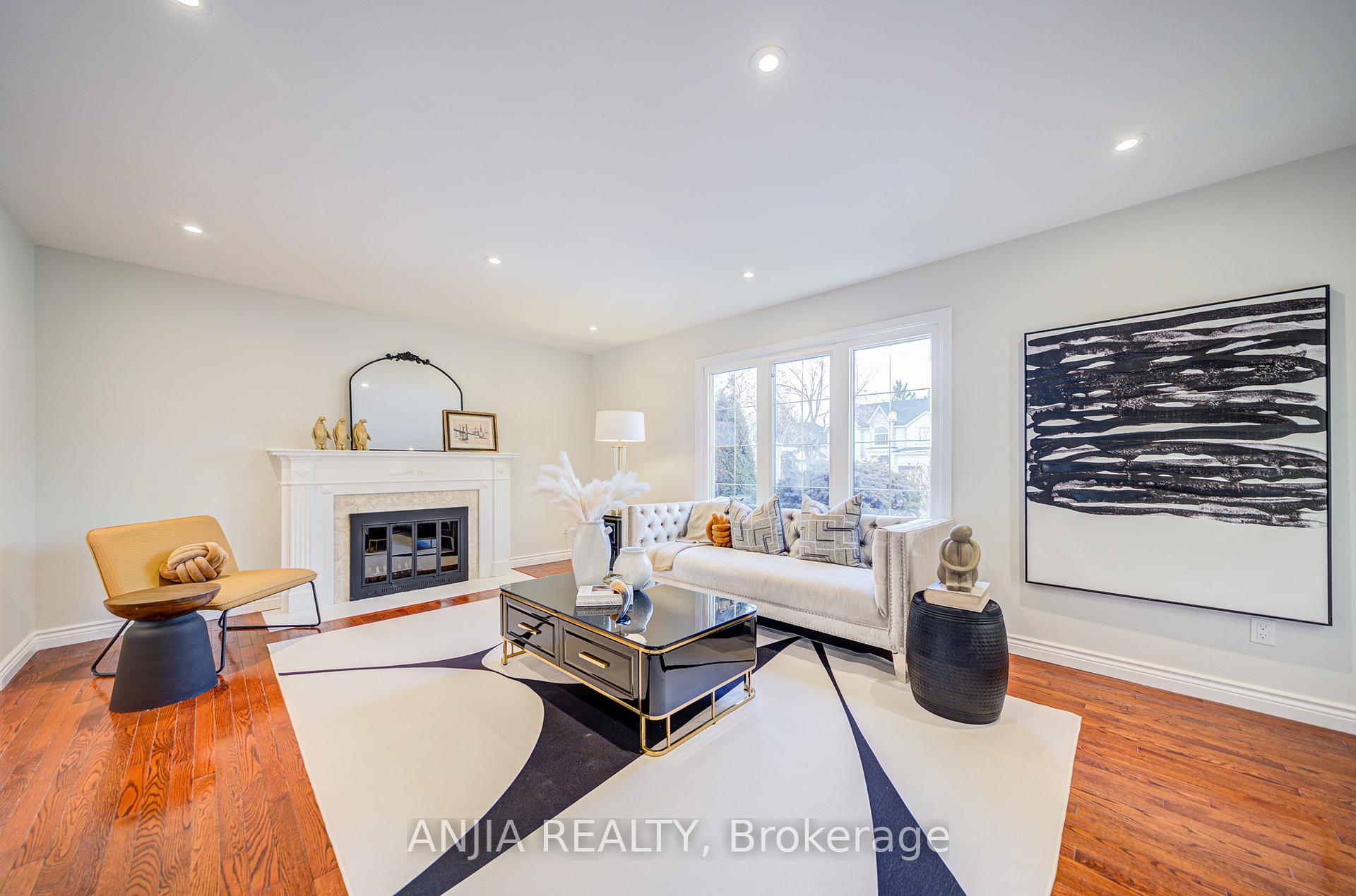 Photo 4 of 139 Briarwood Road, Markham, Unionville — HOMEH