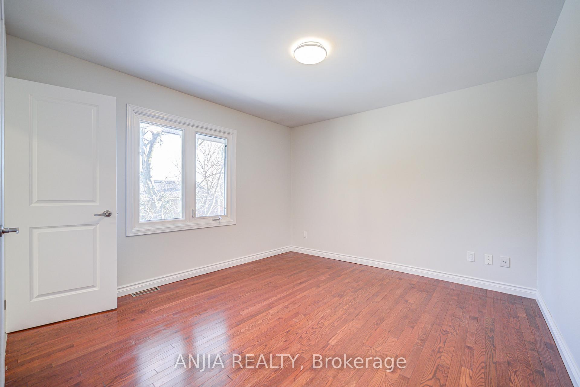 Photo 23 of 139 Briarwood Road, Markham, Unionville — HOMEH