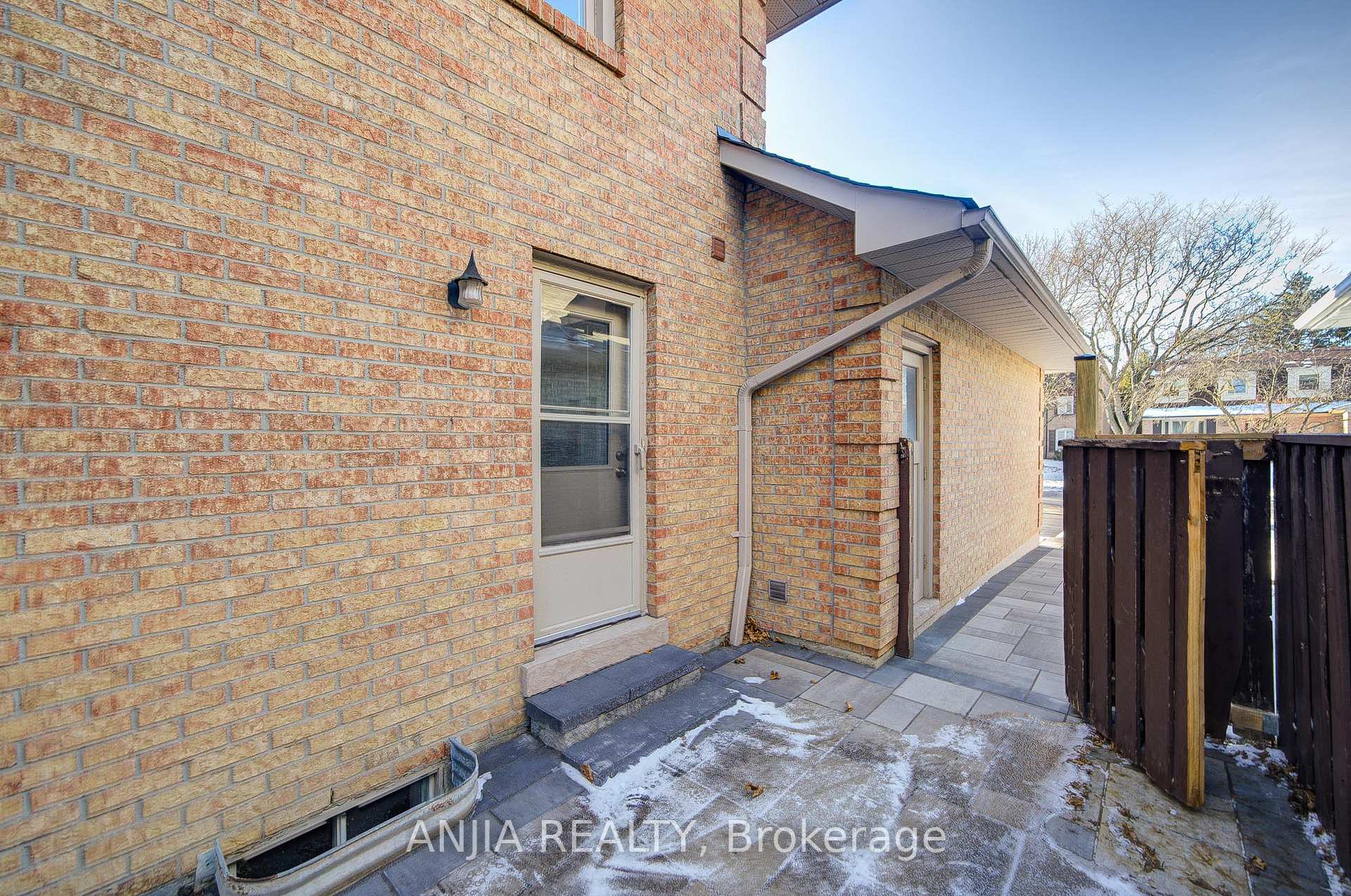 Photo 37 of 139 Briarwood Road, Markham, Unionville — HOMEH