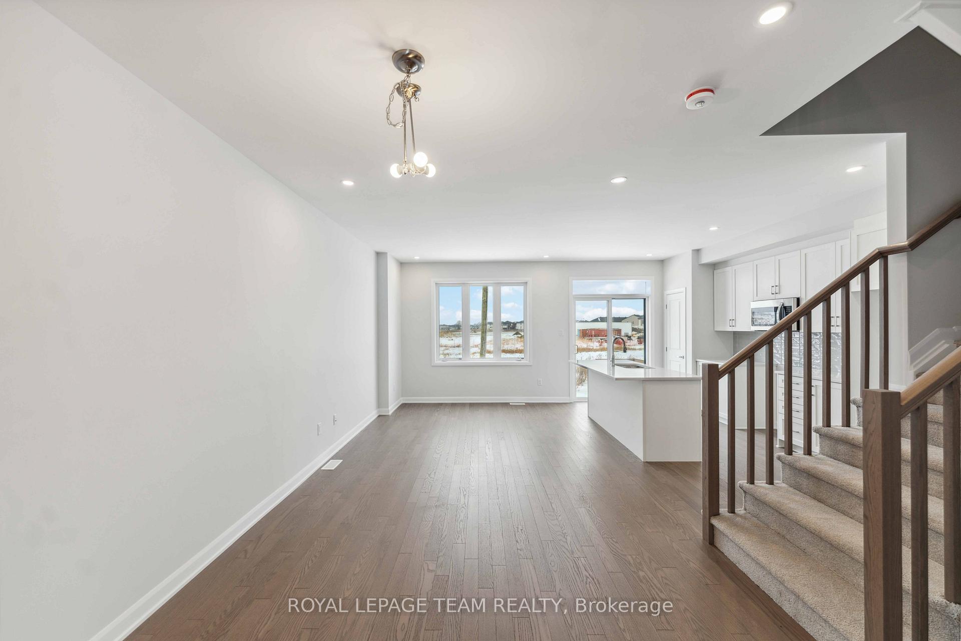 Photo 6 of 730 Fairline Row, Ottawa, Kanata - Emerald Meadows/Trailwest — HOMEH