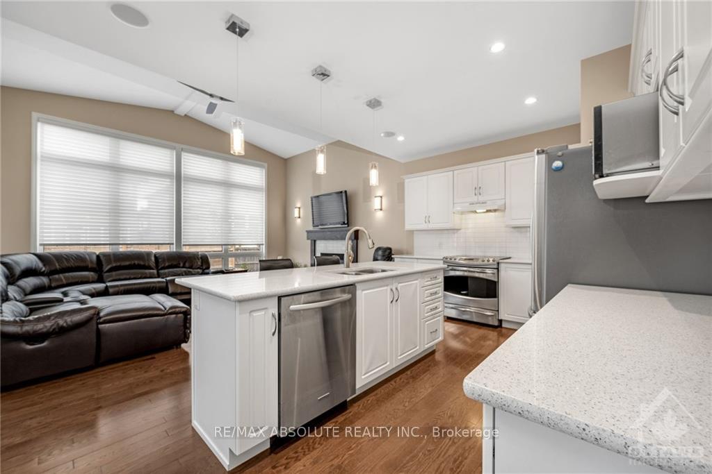 Photo 6 of 243 Balikun Heights, Ottawa, Kanata - Emerald Meadows/Trailwest — HOMEH