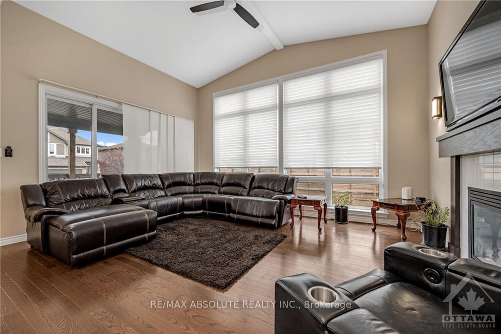 Photo 7 of 243 Balikun Heights, Ottawa, Kanata - Emerald Meadows/Trailwest — HOMEH