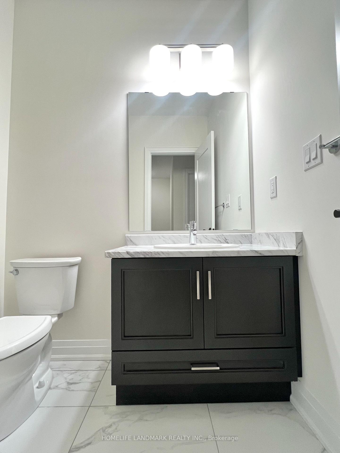 Photo 16 of 20 Gardeners Lane, Markham, Angus Glen — HOMEH