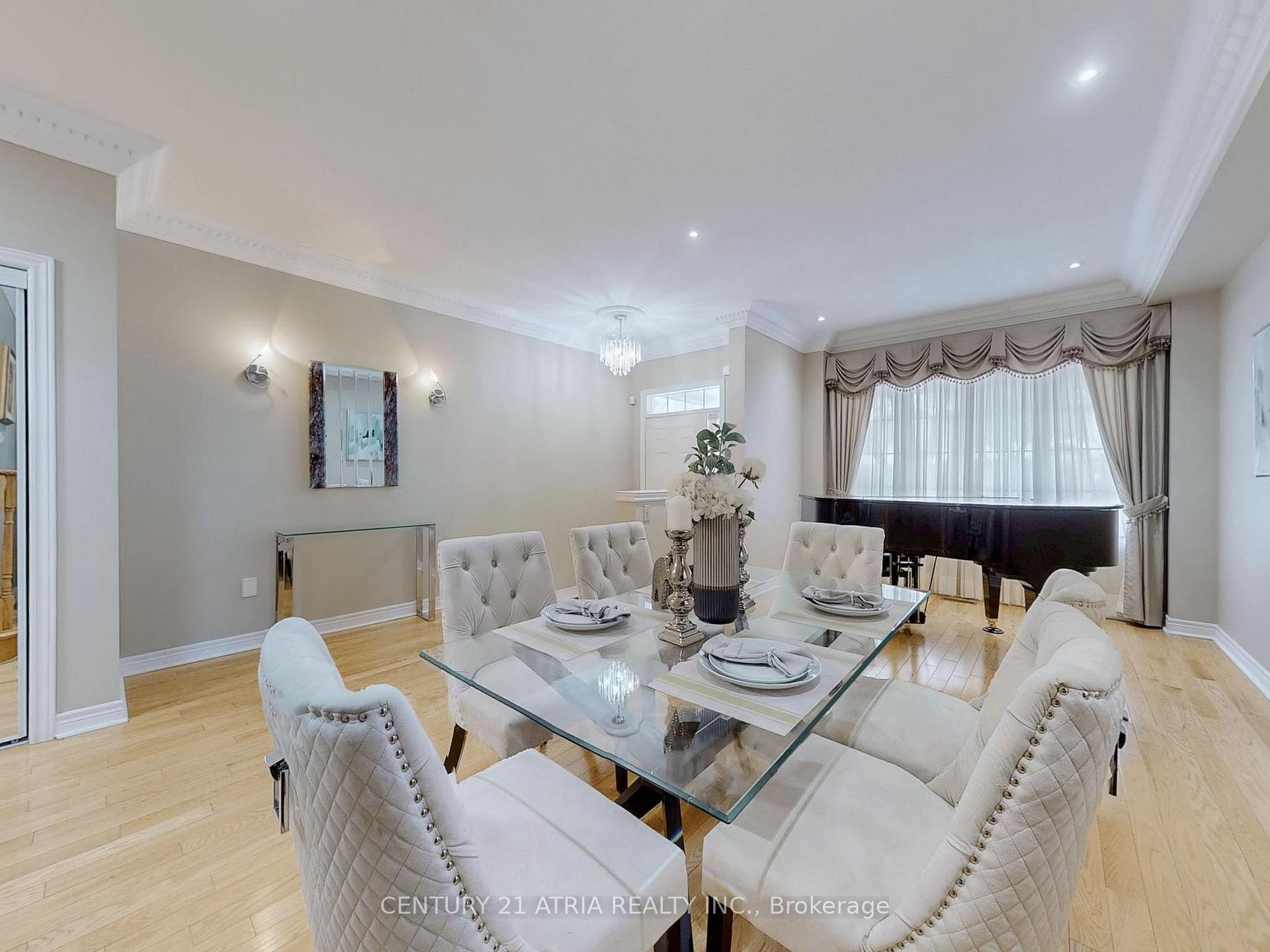 Photo 2 of 29 Glenhaven Street, Markham, Berczy — HOMEH