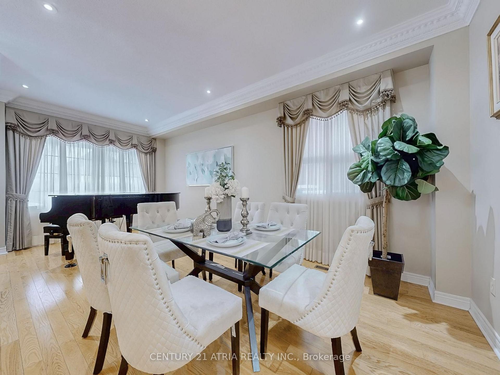 Photo 3 of 29 Glenhaven Street, Markham, Berczy — HOMEH