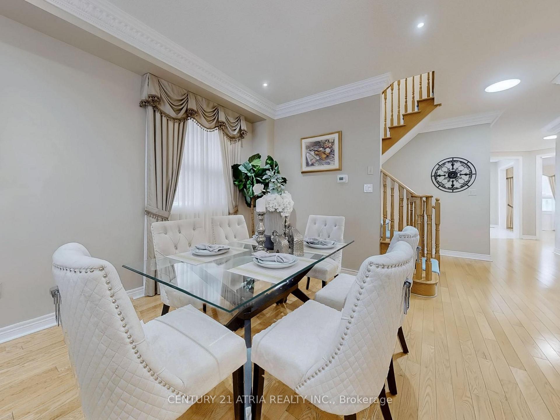 Photo 4 of 29 Glenhaven Street, Markham, Berczy — HOMEH