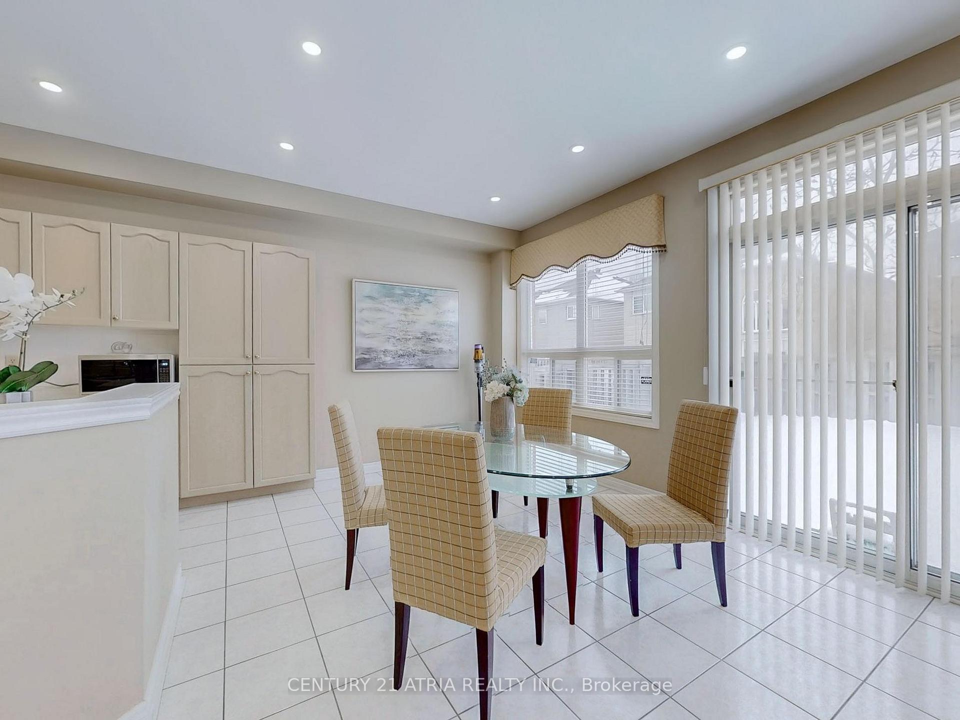 Photo 16 of 29 Glenhaven Street, Markham, Berczy — HOMEH