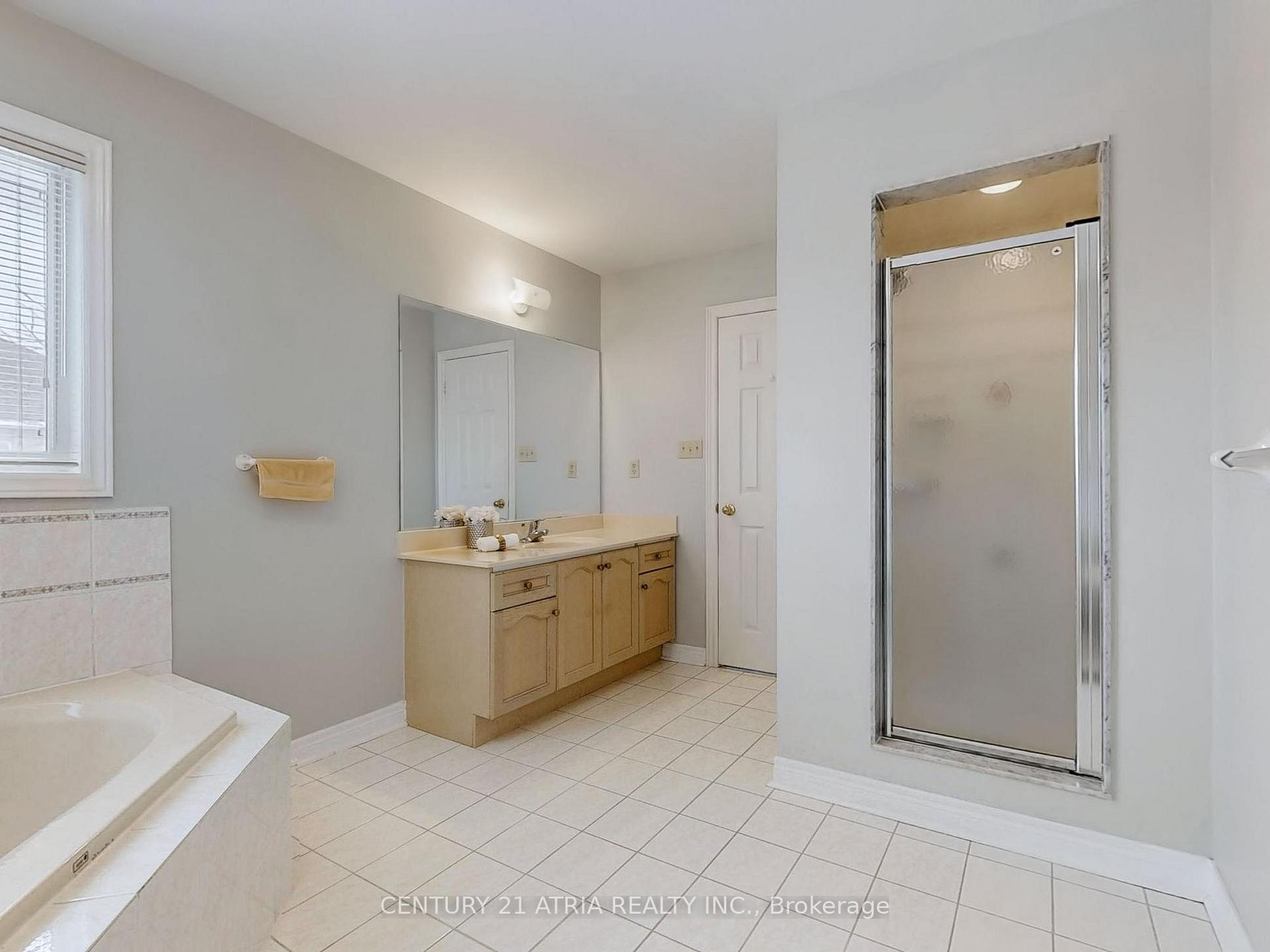 Photo 25 of 29 Glenhaven Street, Markham, Berczy — HOMEH