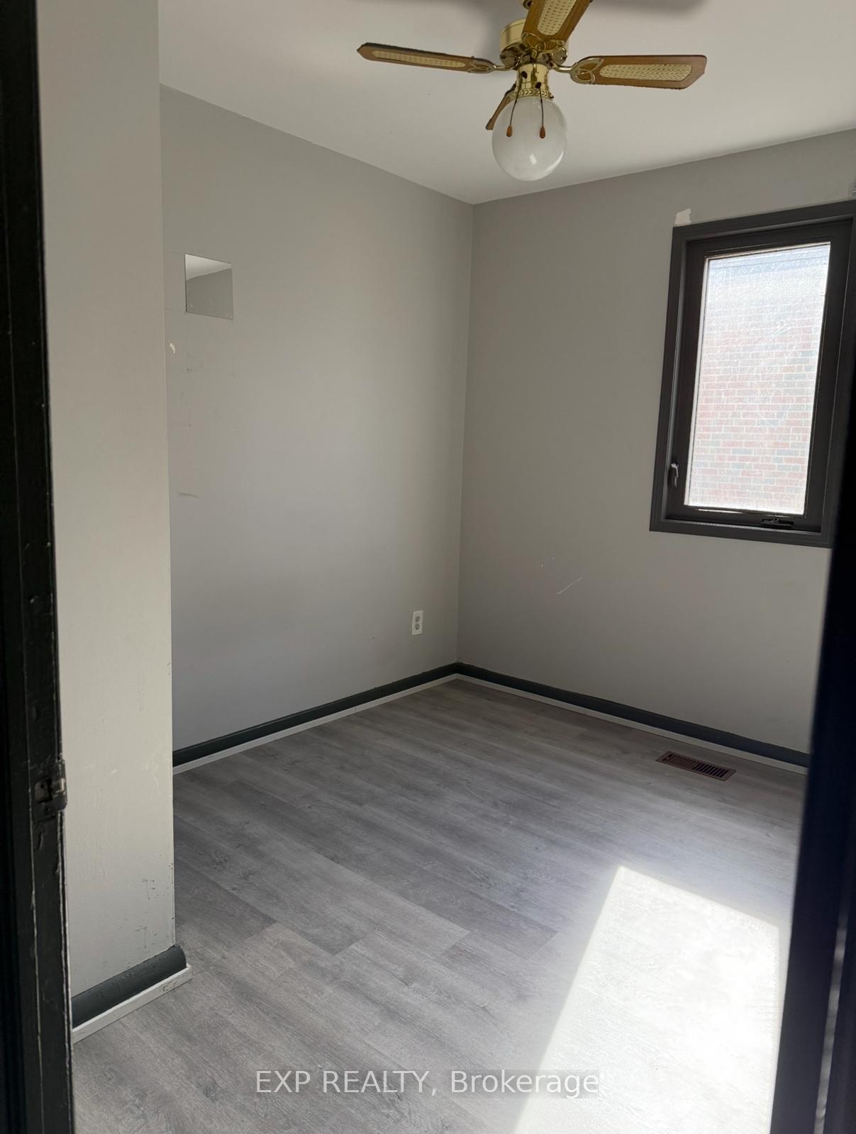 Photo 4 of 79 Morgan Avenue, Markham, Thornhill — HOMEH