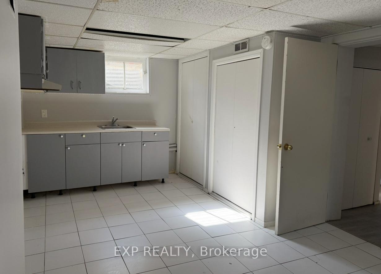 Photo 10 of 79 Morgan Avenue, Markham, Thornhill — HOMEH