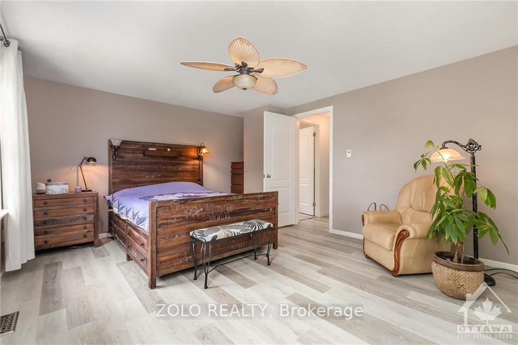 Photo 3 of 26 Melanie Crescent, Ottawa, Kanata - Glencairn/Hazeldean — HOMEH