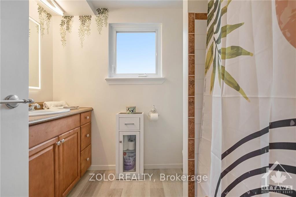 Photo 5 of 26 Melanie Crescent, Ottawa, Kanata - Glencairn/Hazeldean — HOMEH