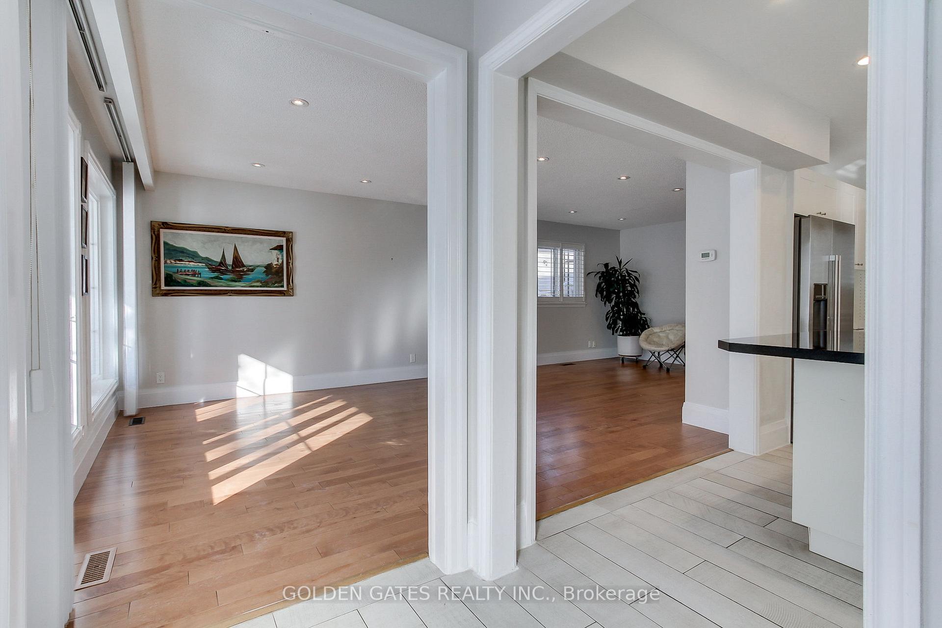 Photo 7 of 38 Romfield Circuit, Markham, Royal Orchard — HOMEH