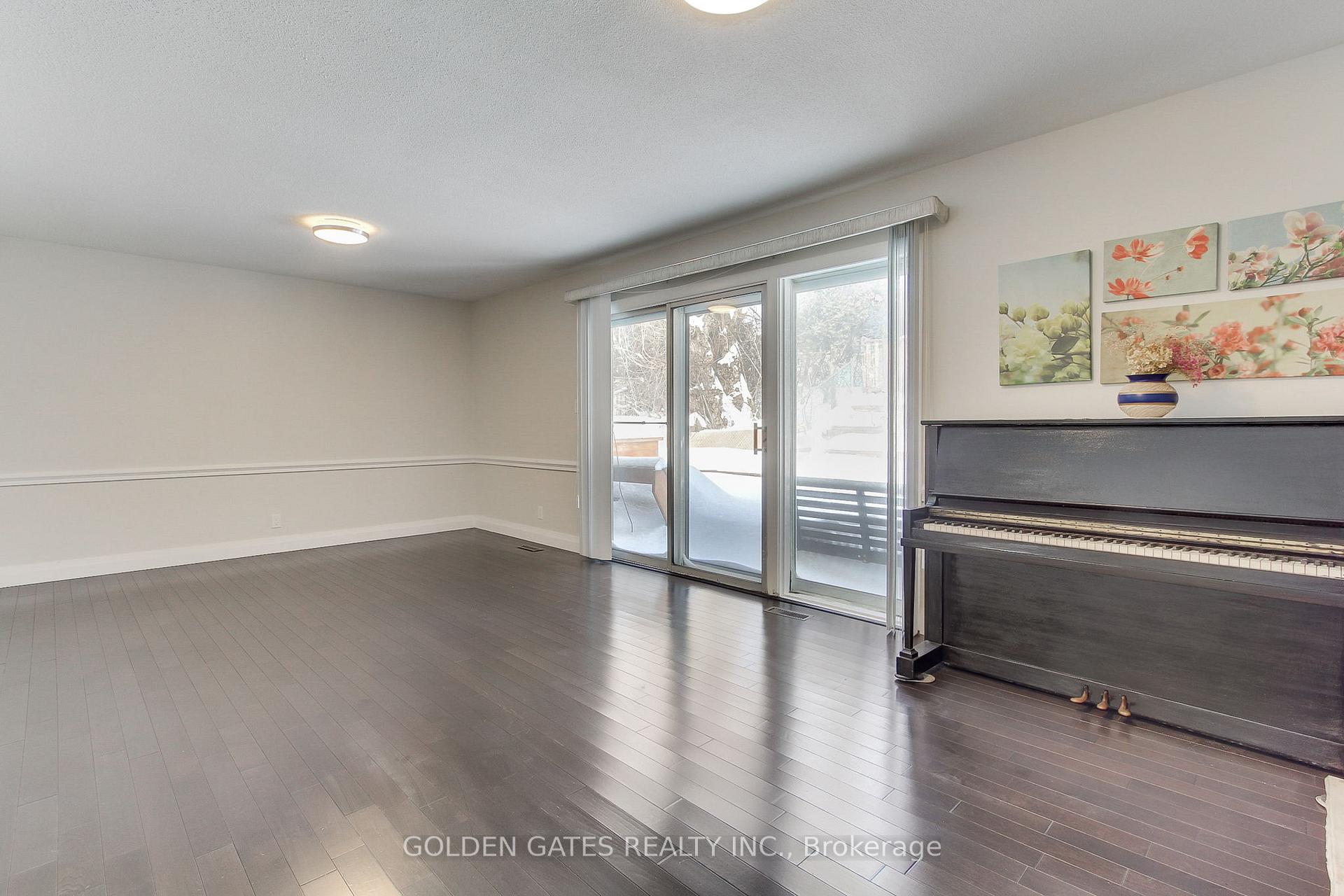 Photo 22 of 38 Romfield Circuit, Markham, Royal Orchard — HOMEH