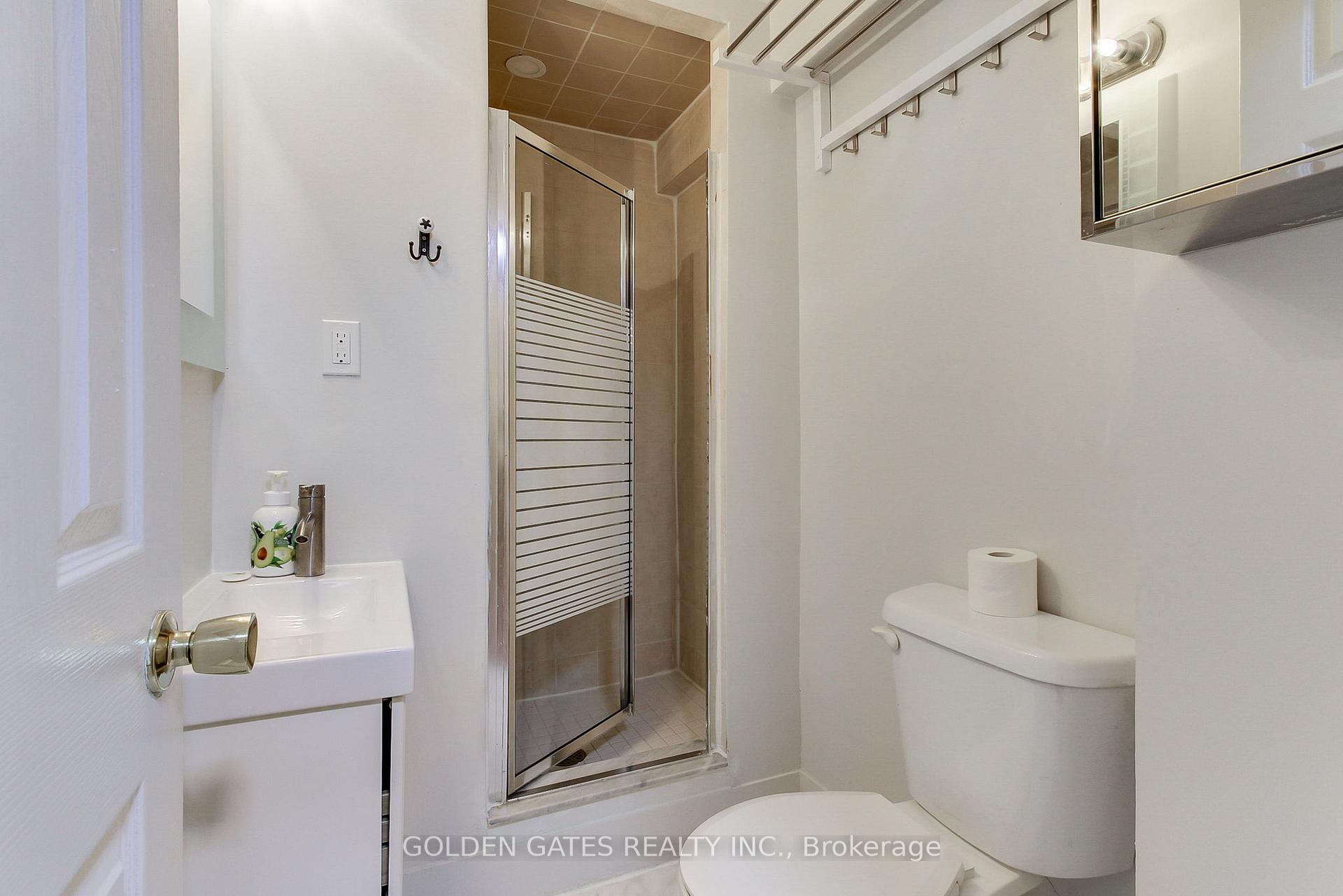 Photo 27 of 38 Romfield Circuit, Markham, Royal Orchard — HOMEH
