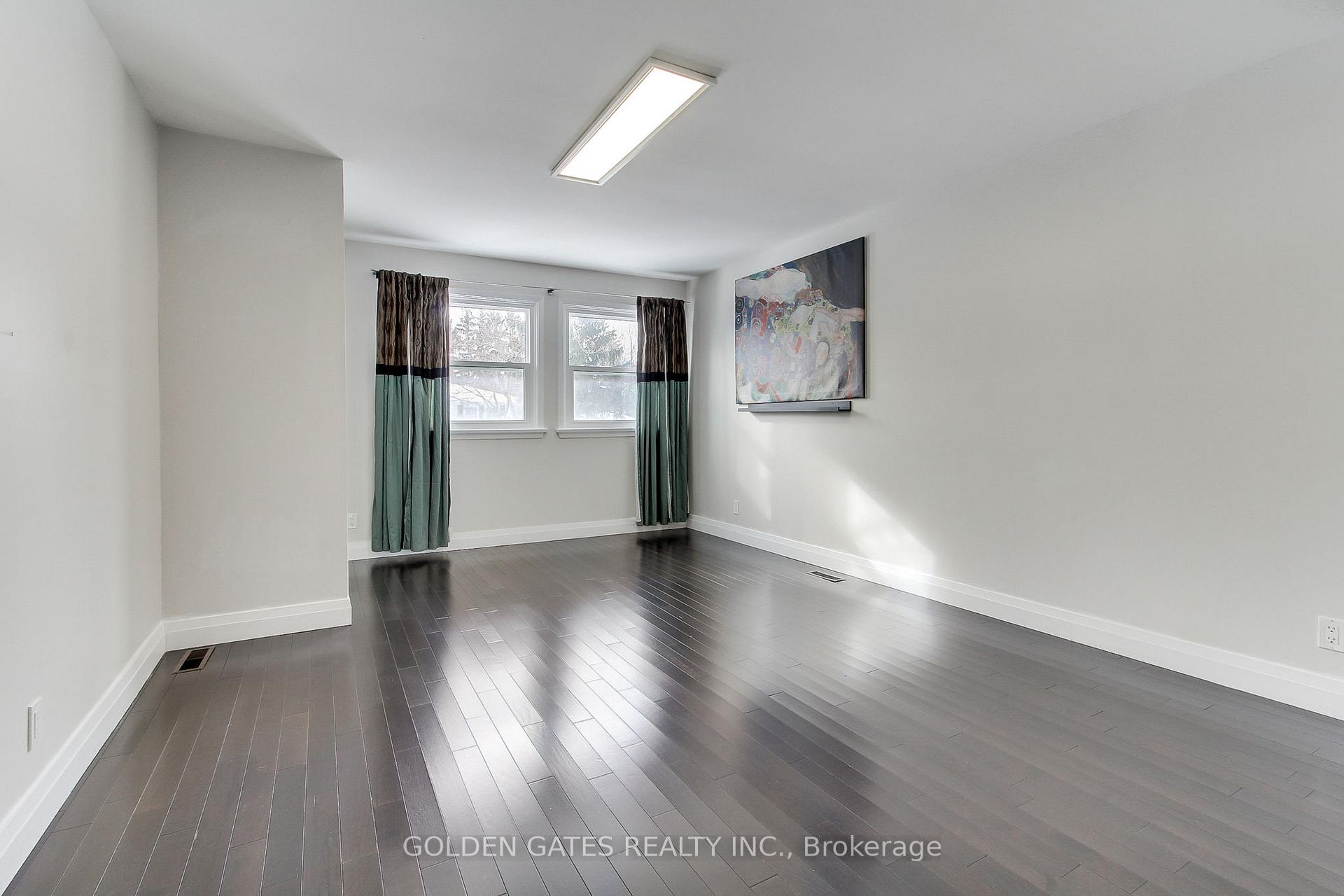 Photo 31 of 38 Romfield Circuit, Markham, Royal Orchard — HOMEH
