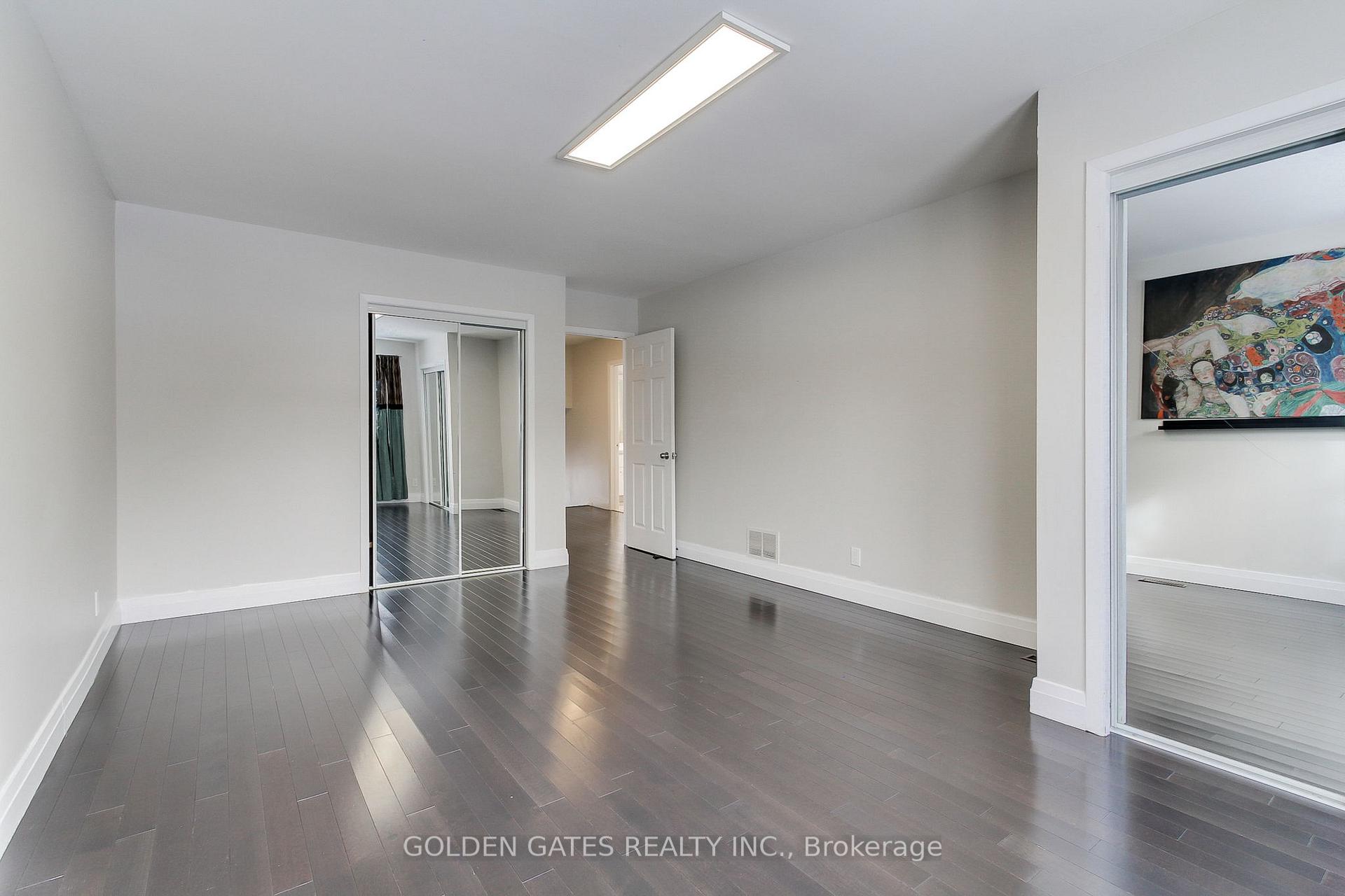 Photo 32 of 38 Romfield Circuit, Markham, Royal Orchard — HOMEH