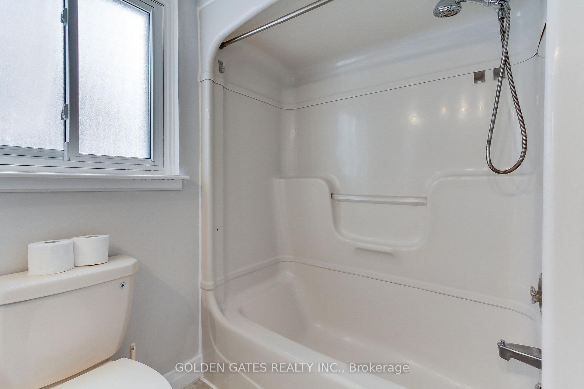 Photo 37 of 38 Romfield Circuit, Markham, Royal Orchard — HOMEH