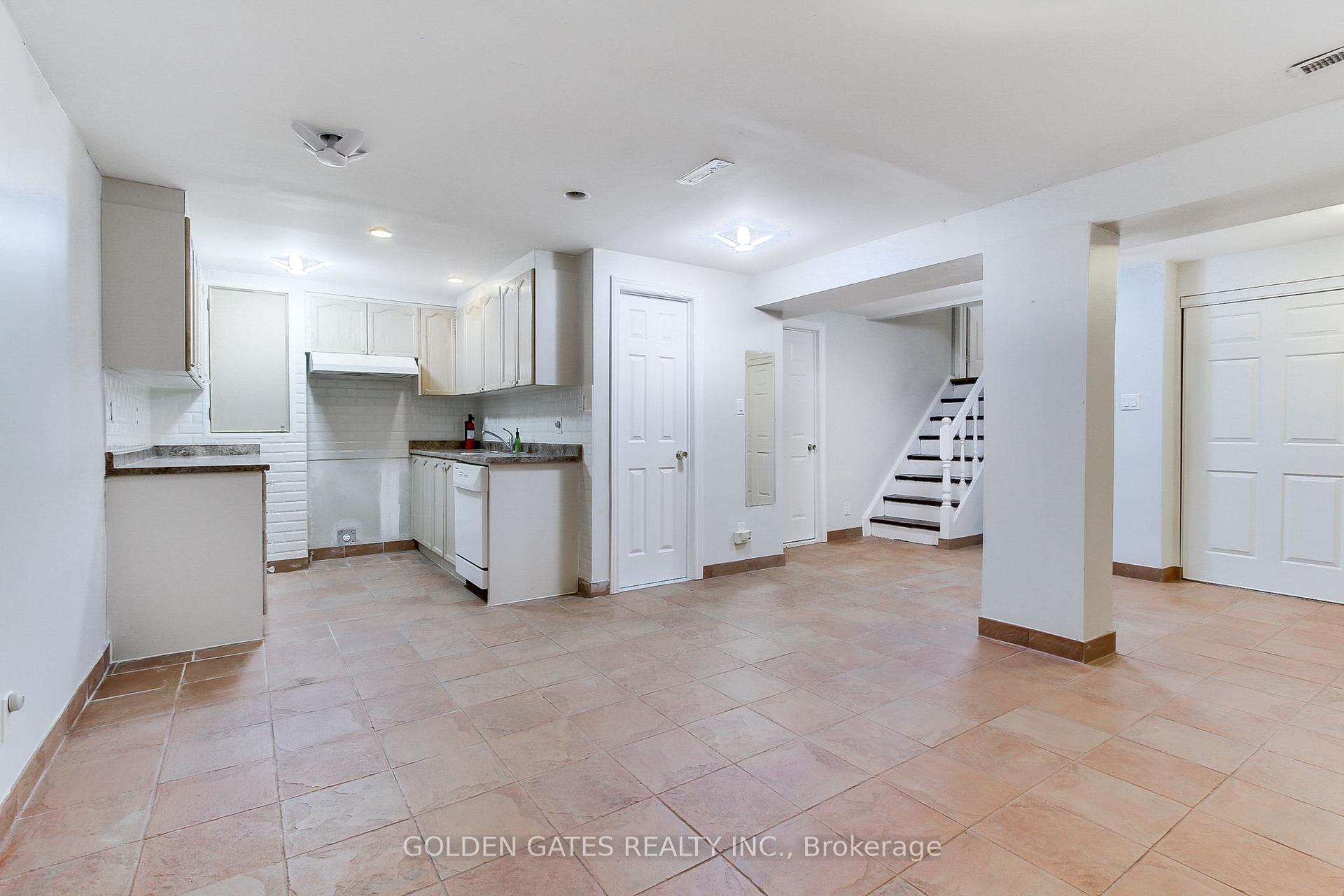 Photo 40 of 38 Romfield Circuit, Markham, Royal Orchard — HOMEH