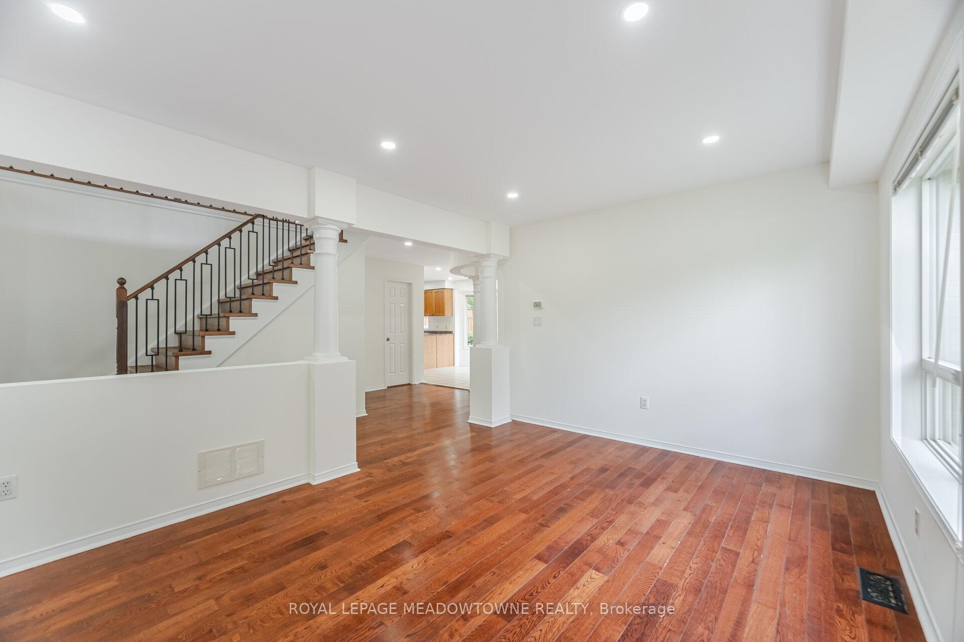 Photo 5 of 1212 Fox Crescent, Milton, Dempsey — HOMEH