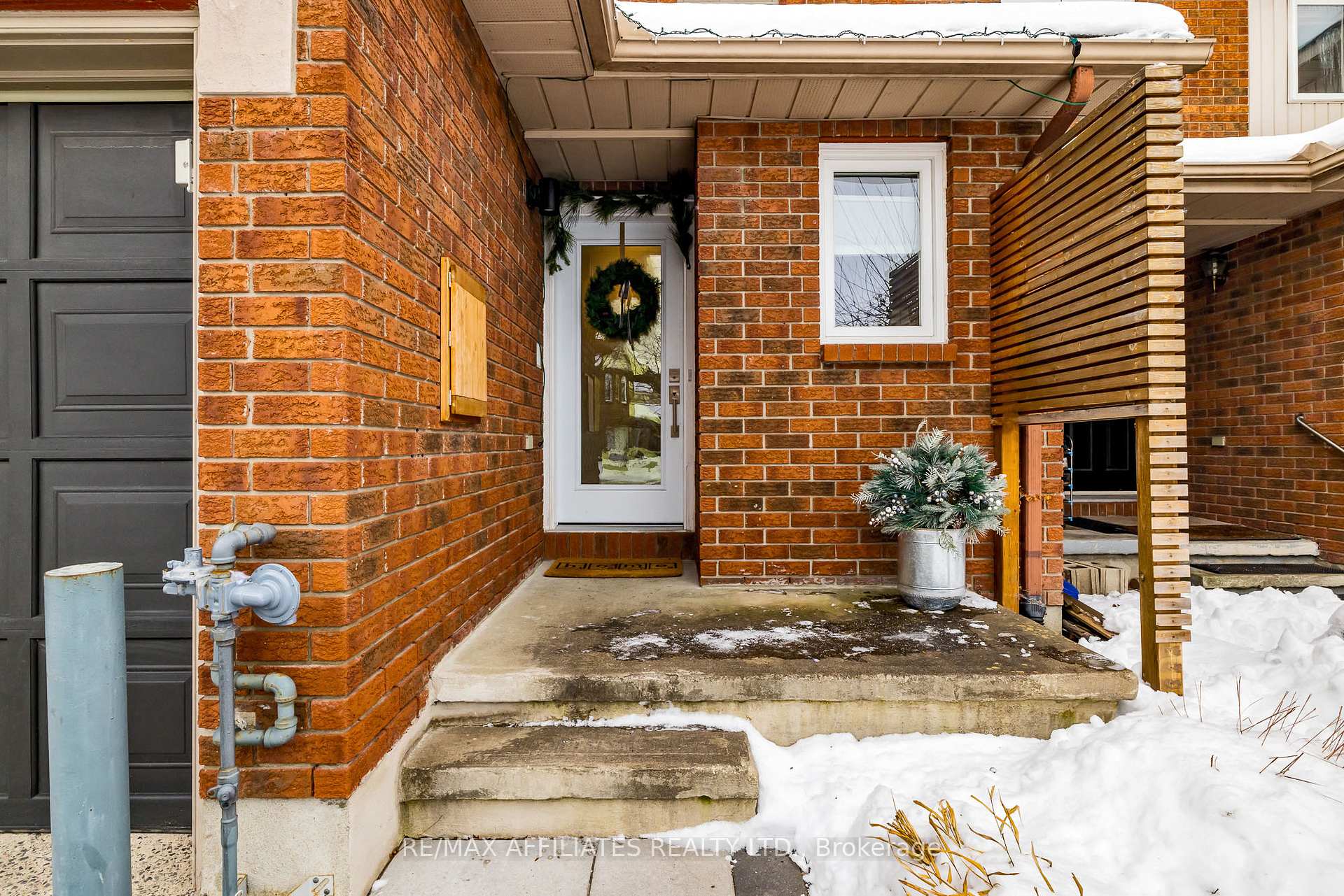 Photo 3 of 30 Harrington Court, Ottawa, Kanata - Kanata Lakes/Heritage Hills — HOMEH