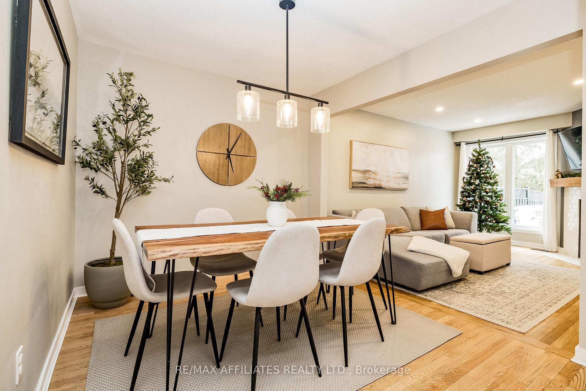 Photo 7 of 30 Harrington Court, Ottawa, Kanata - Kanata Lakes/Heritage Hills — HOMEH