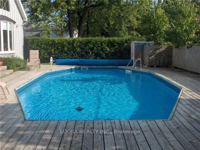 Photo 18 of 140 Bay Thorn Drive, Markham, Royal Orchard — HOMEH