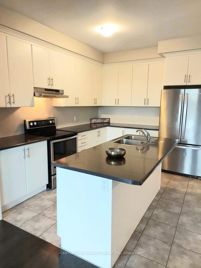 Photo 2 of 29 Bayonne Drive N, Hamilton, Stoney Creek Mountain — HOMEH