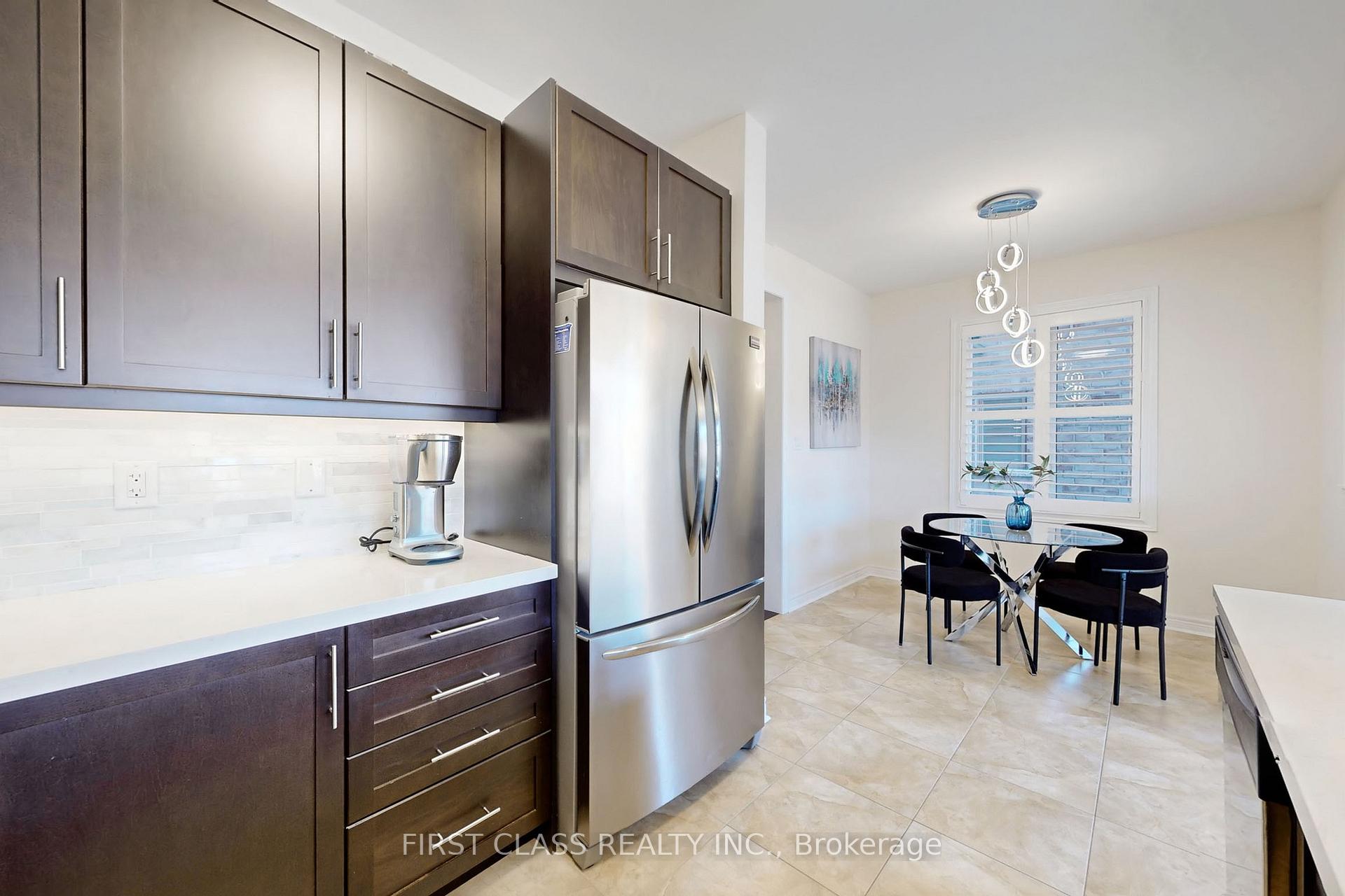Photo 9 of 157 William Bartlett Drive, Markham, Berczy — HOMEH