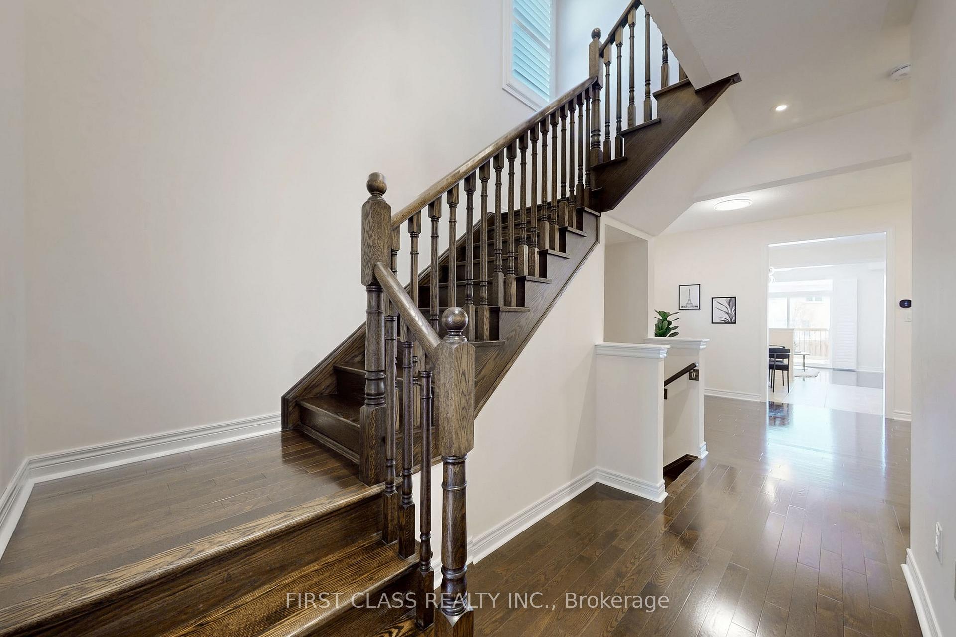 Photo 18 of 157 William Bartlett Drive, Markham, Berczy — HOMEH