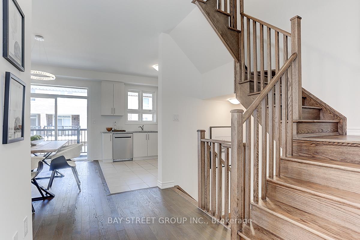 Photo 7 of 76 Chicago Lane, Markham, Wismer — HOMEH