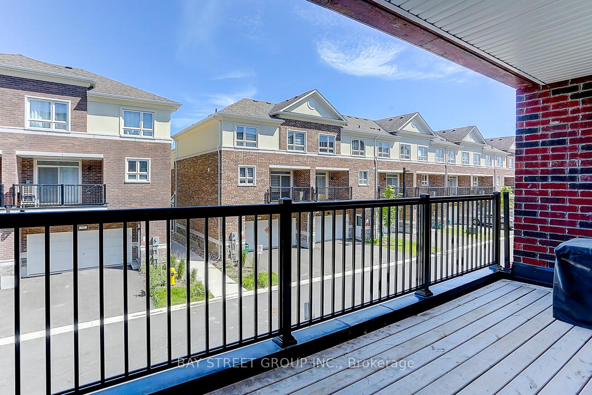 Photo 13 of 76 Chicago Lane, Markham, Wismer — HOMEH