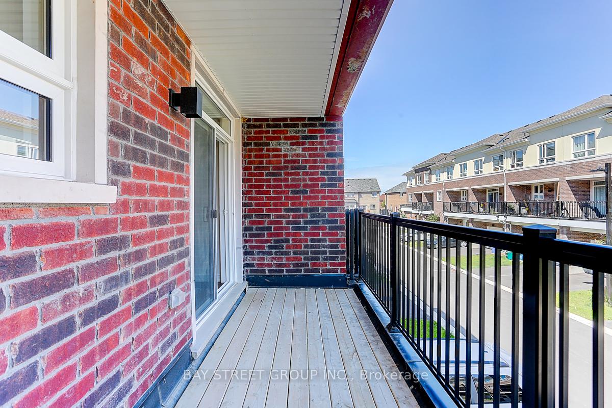 Photo 14 of 76 Chicago Lane, Markham, Wismer — HOMEH