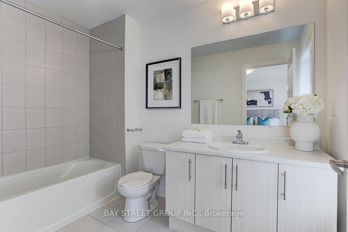 Photo 22 of 76 Chicago Lane, Markham, Wismer — HOMEH